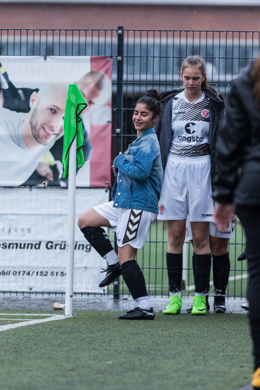 Bild 67 - B-Juniorinnen FC St.Pauli . Braedstrup IF : Ergebnis: 4:1